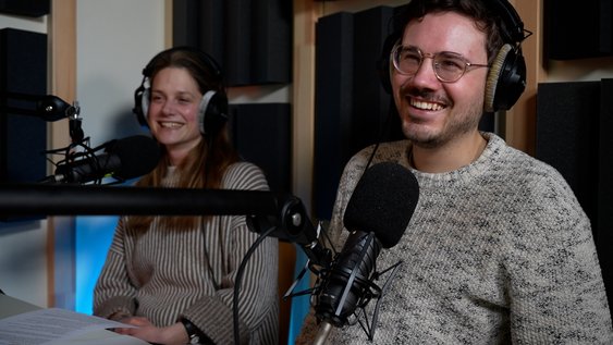 Die Fragen stellen Angelina Capelle und Maximilian Kuzaj aus dem Wissens- und Technologietransfer (WTT) der Ostfalia Hochschule.