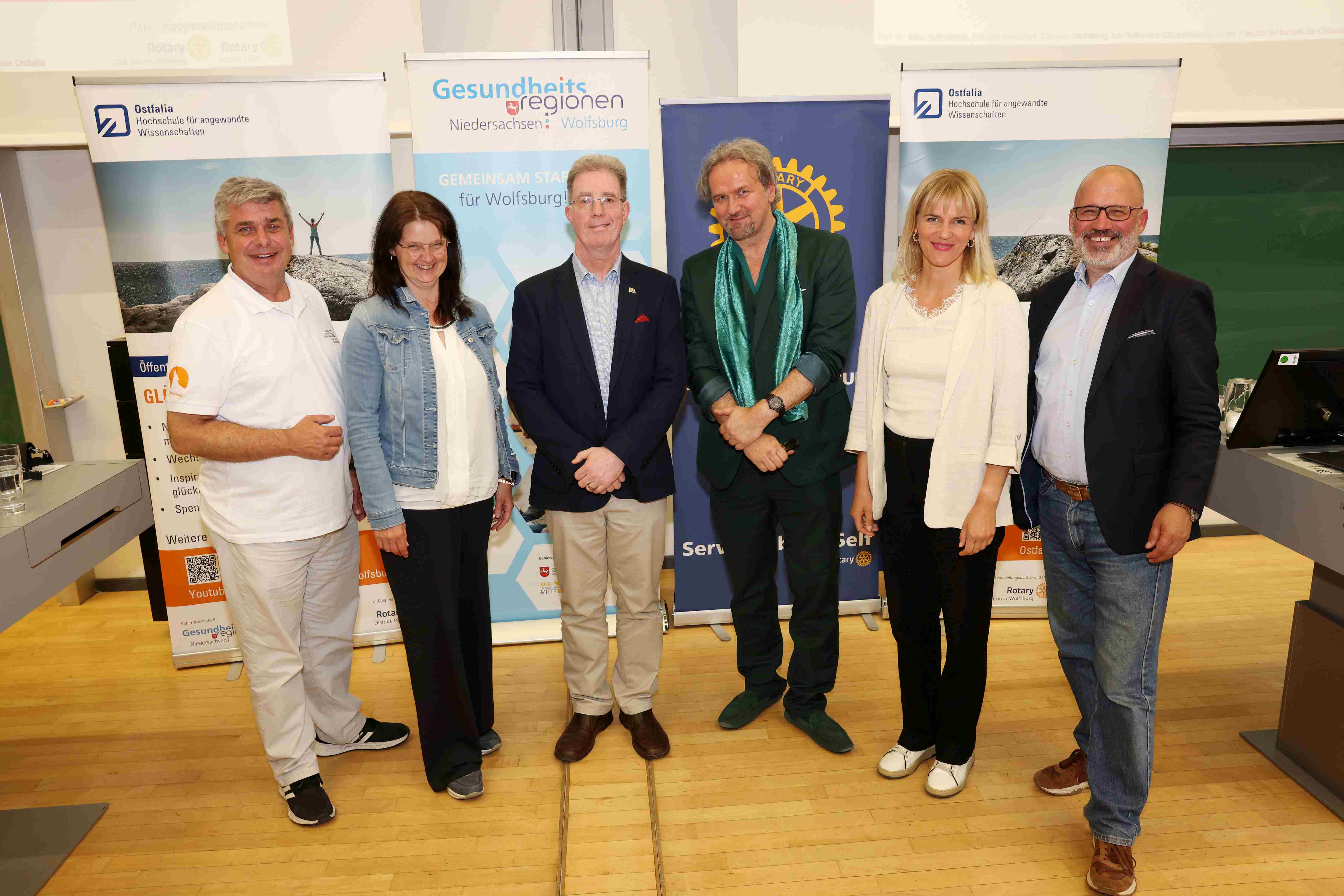 29_Pressefoto Referenten 11 Glueckveranstaltung Foto von Matthias LeitzkeWEB