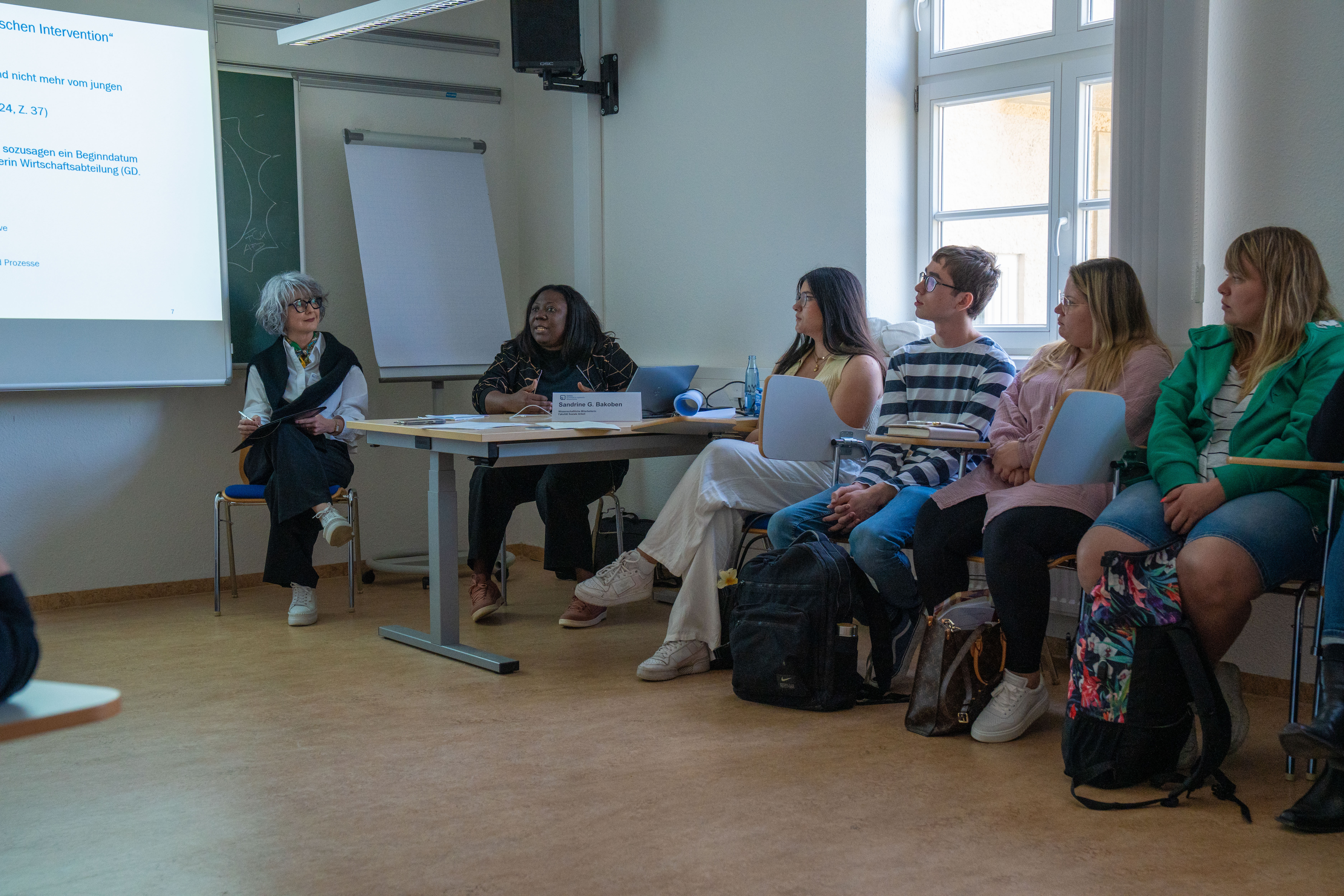 Dr. Camelia Müller und Dr. des. Sandrine Bakoben in ihrem Workshop 