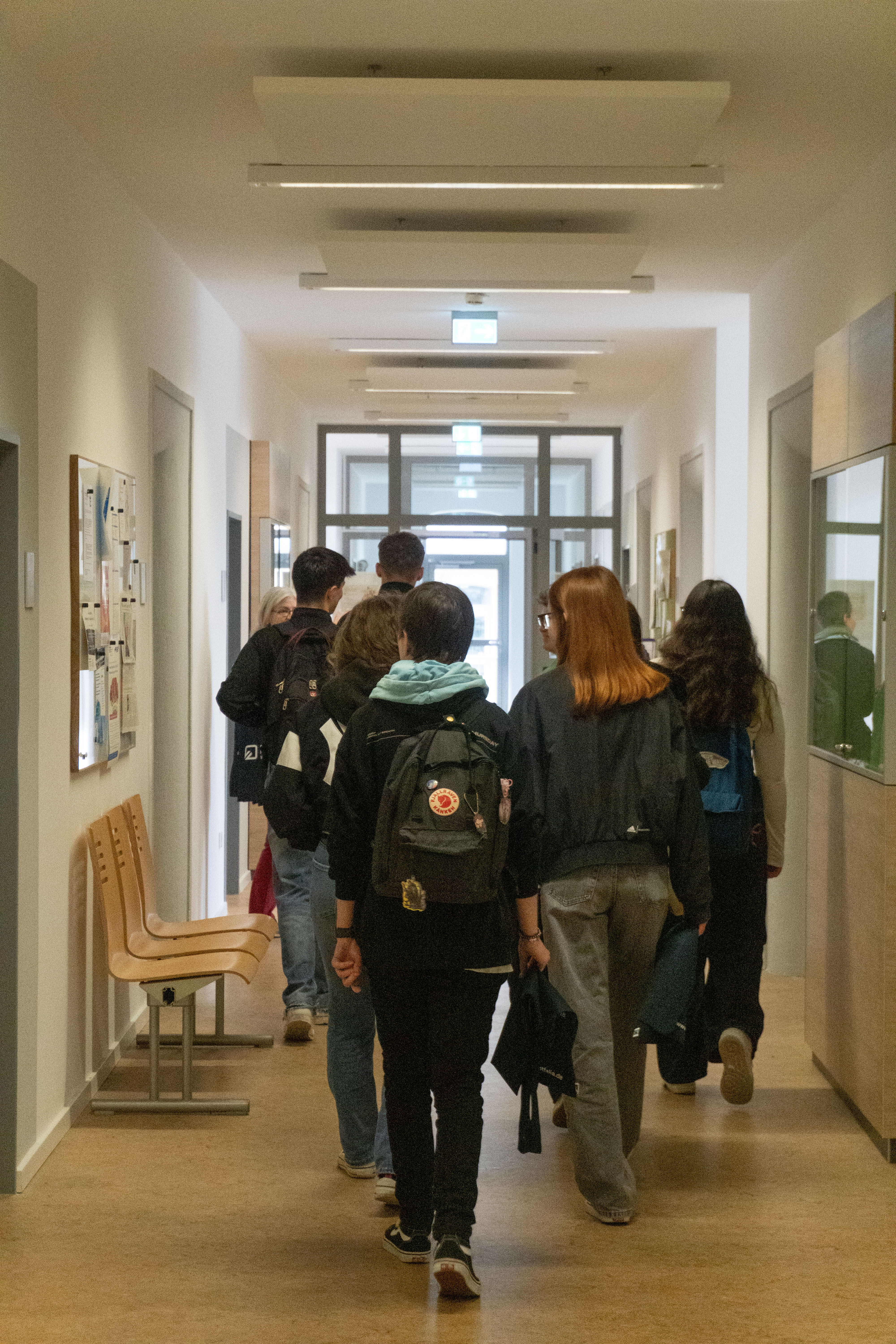 Die Schüler:innen machten einen Rundgang durch die ganze Fakultät
