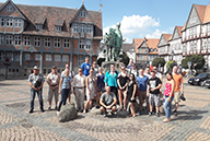 Vor dem Rathaus, WF